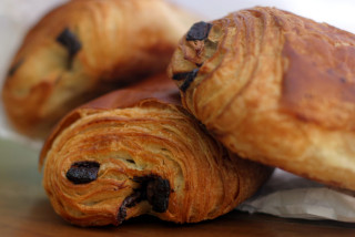 pain-au-chocolat-chocolatine-of-petit pain